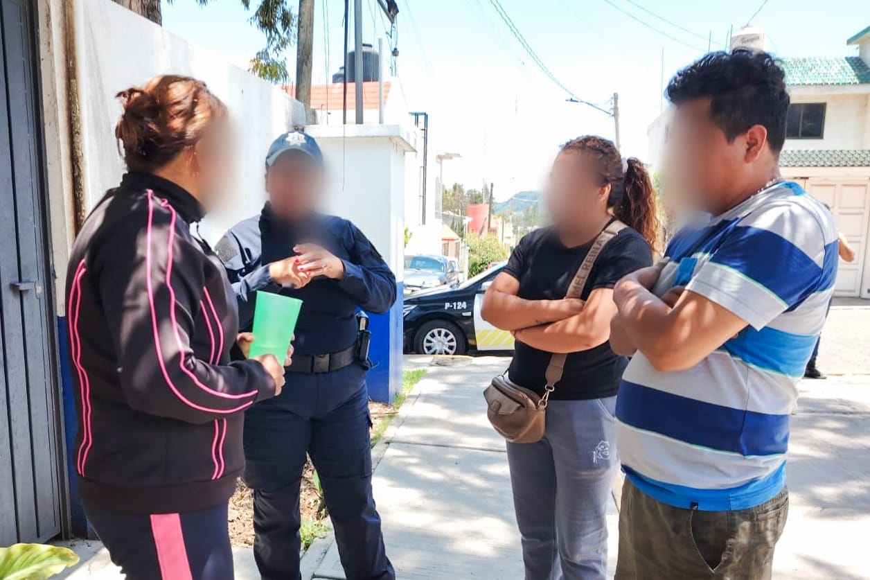 Coordinación entre Policía Municipal y Estatal deriva en la detención de dos presuntos asaltantes, rescate de lo robado y atención a la víctima